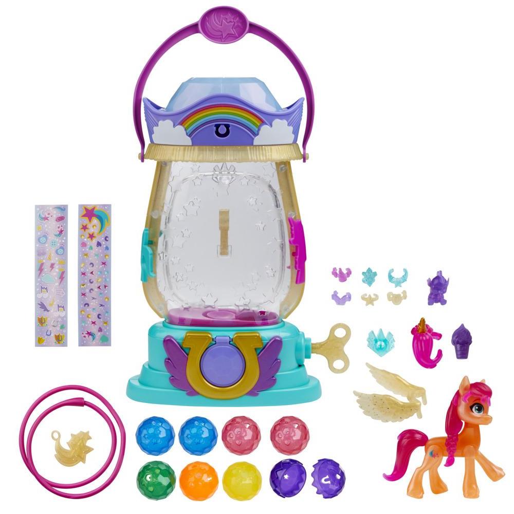 My Little Pony: A New Generation Movie Sparkle Reveal Lantern Sunny Starscout - Light Up Toy with 25 Pieces, Surprises