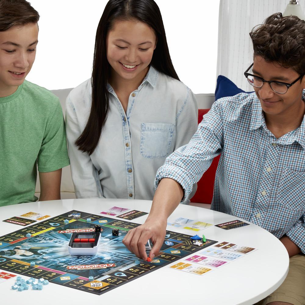 Monopoly 64-Token Pack Monopoly Banking Ultra Hasbro B6677100 Familienspiel Familienspiel