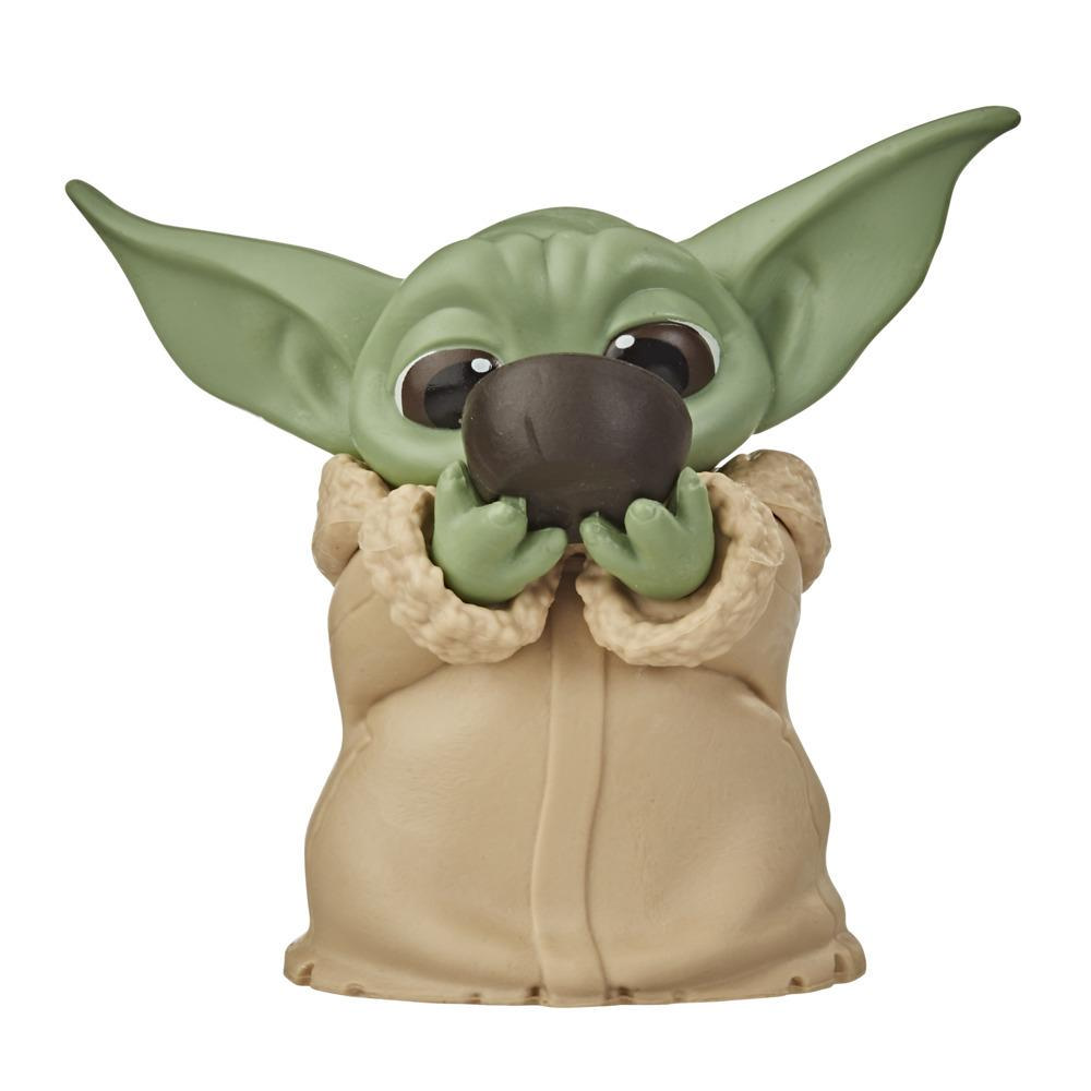 Star Wars The Bounty Collection The Child Collectible Toy 2.2-Inch The Mandalorian “Baby Yoda” Sipping Soup Pose Figure