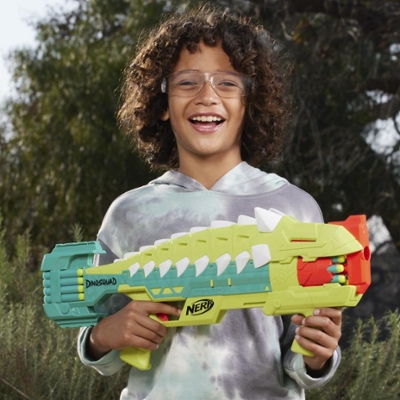 Nerf Roblox MM2: Dartbringer Dart Blaster, Includes Code to Unlock  Exclusive Virtual Item, Internal 3-Dart Clip, 3 Nerf Elite Darts: Buy  Online at Best Price in UAE 