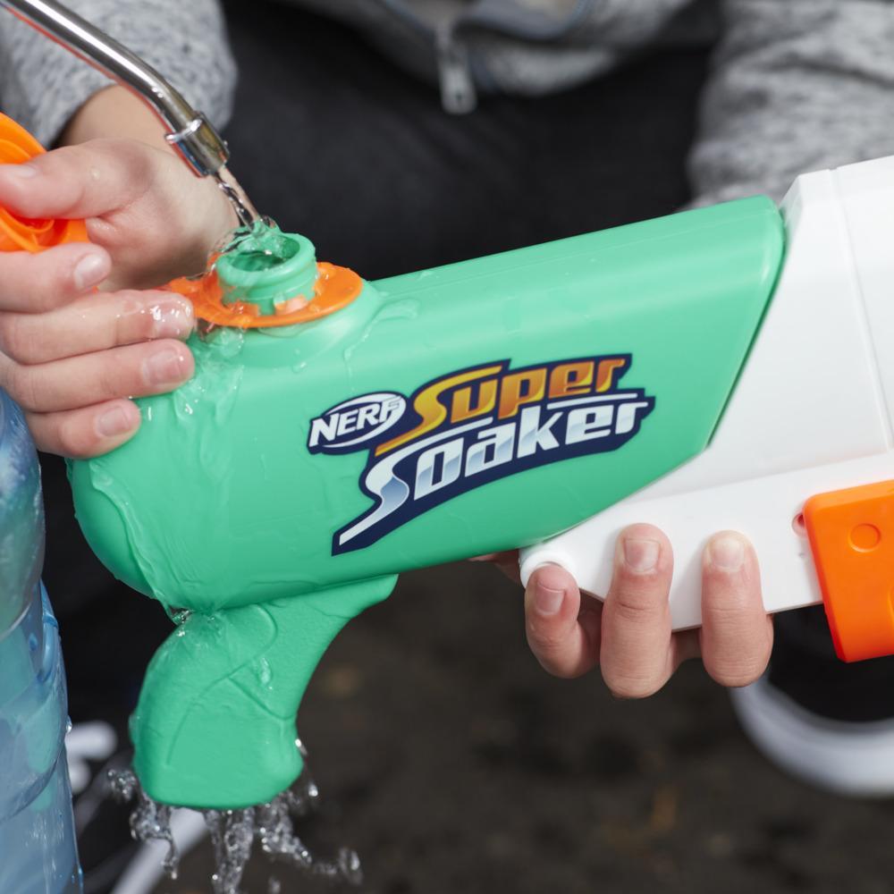 Nerf Super Soaker Hydro Frenzy Water Blaster, Wild 3-In-1 Soaking Fun, Adjustable Nozzle, 2 Water-Launching Tubes