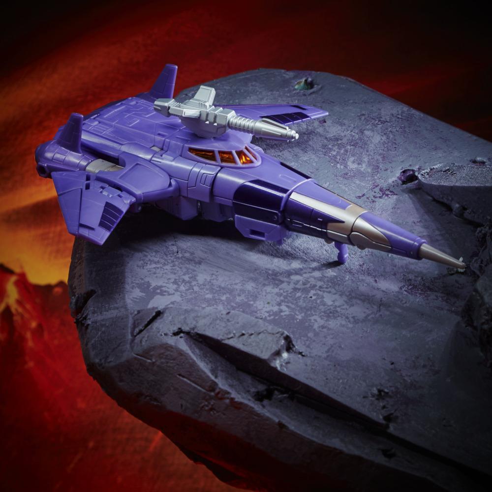 Transformers Generations War for Cybertron Kingdom Voyager WFC-K9 Cyclonus New 