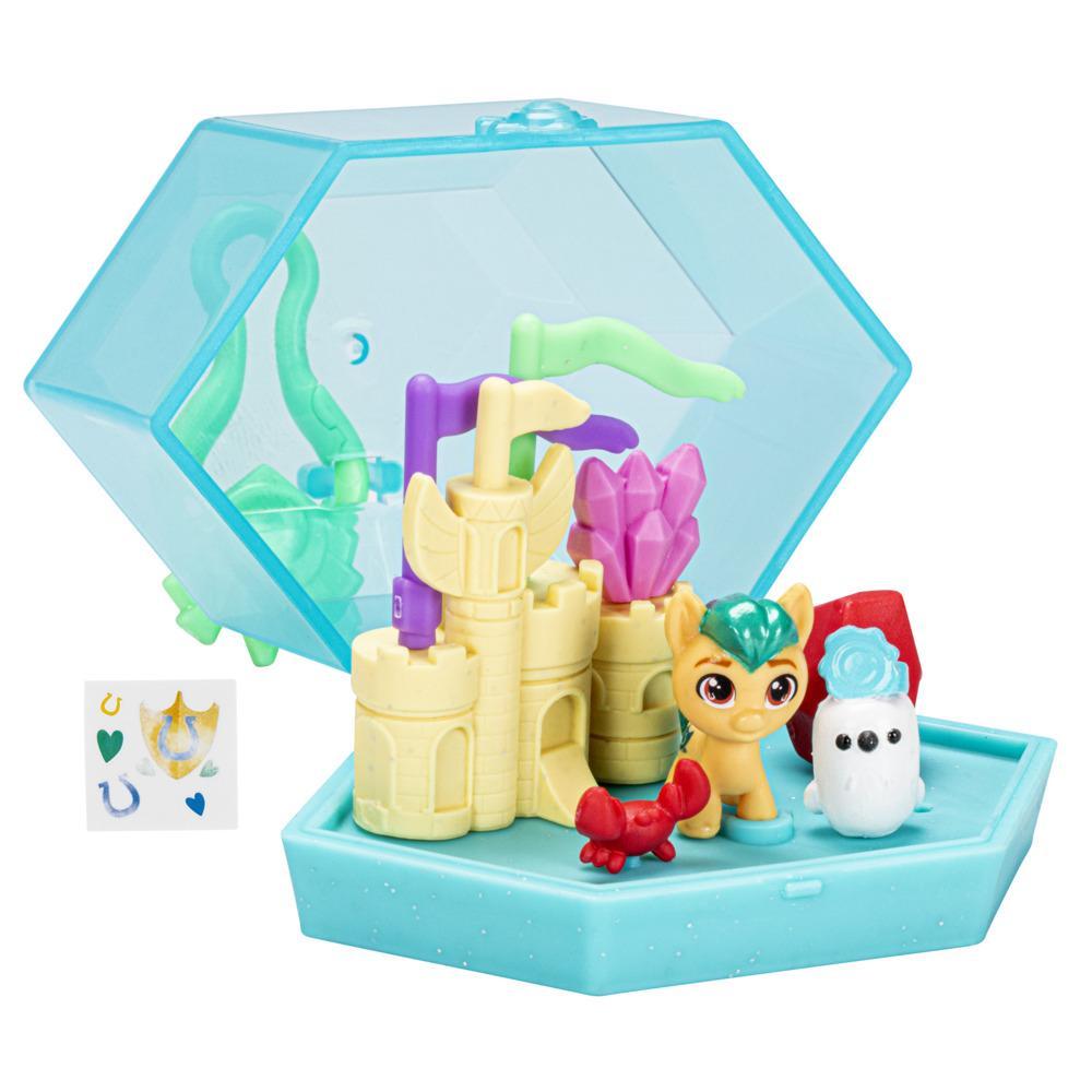 My Little Pony Mini World Magic Crystal Keychain Hitch Trailblazer Toy - Portable Playset and Accessories, Kids Ages 5+
