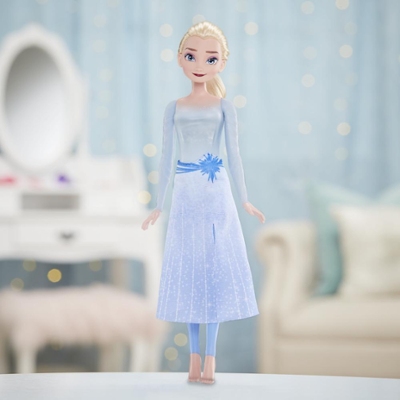 E7000ES0 Hasbro Disney Frozen 2 Fashion Doll Light Up Elsa Multicolor 