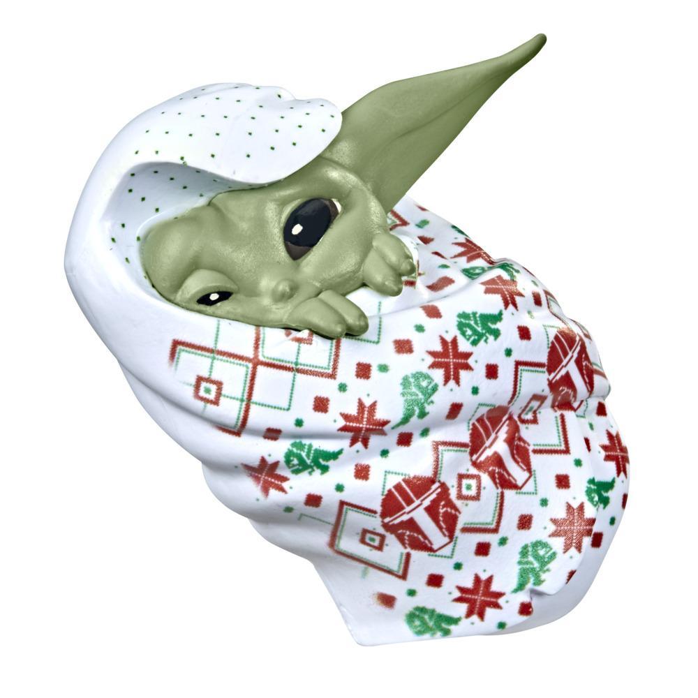 Star Wars The Bounty Collection Grogu (The Child) Holiday Edition Collectible Figure 2.25-Inch-Scale Holiday Blanket Pose