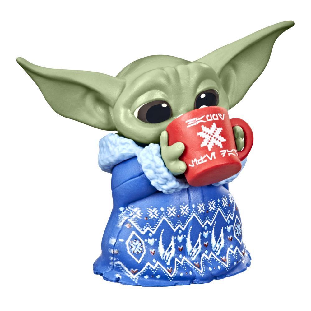 Star Wars The Bounty Collection Grogu (The Child) Holiday Edition Collectible Figure 2.25-Inch-Scale Sipping Cocoa Pose