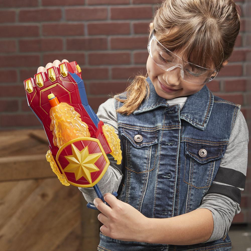 NERF Power Moves Marvel Avengers Captain Marvel Photon Blast NERF-pil-skytende leke, rollelek for barn, fra 5 år og oppover