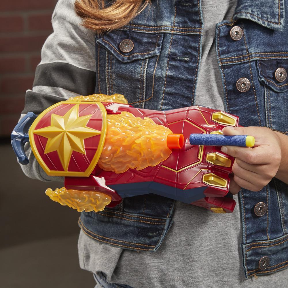 NERF Power Moves Marvel Avengers Captain Marvel Photon Blast Gauntlet NERF – pilskjutarleksak för barn från 5 år